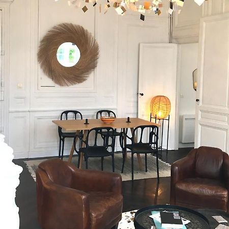 Chic Appartement In Bordeaux Golden Triangle Exterior foto