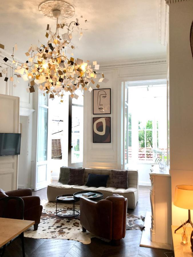Chic Appartement In Bordeaux Golden Triangle Exterior foto