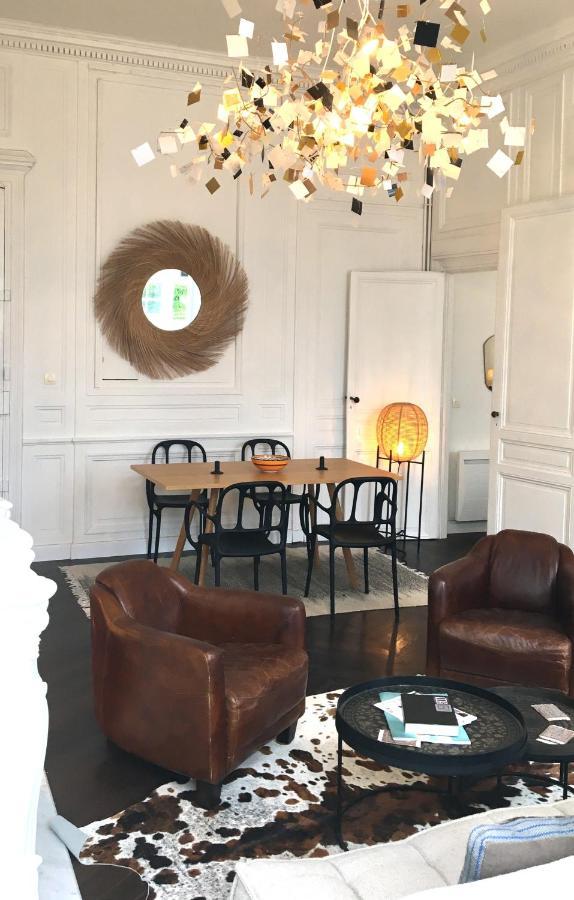 Chic Appartement In Bordeaux Golden Triangle Exterior foto